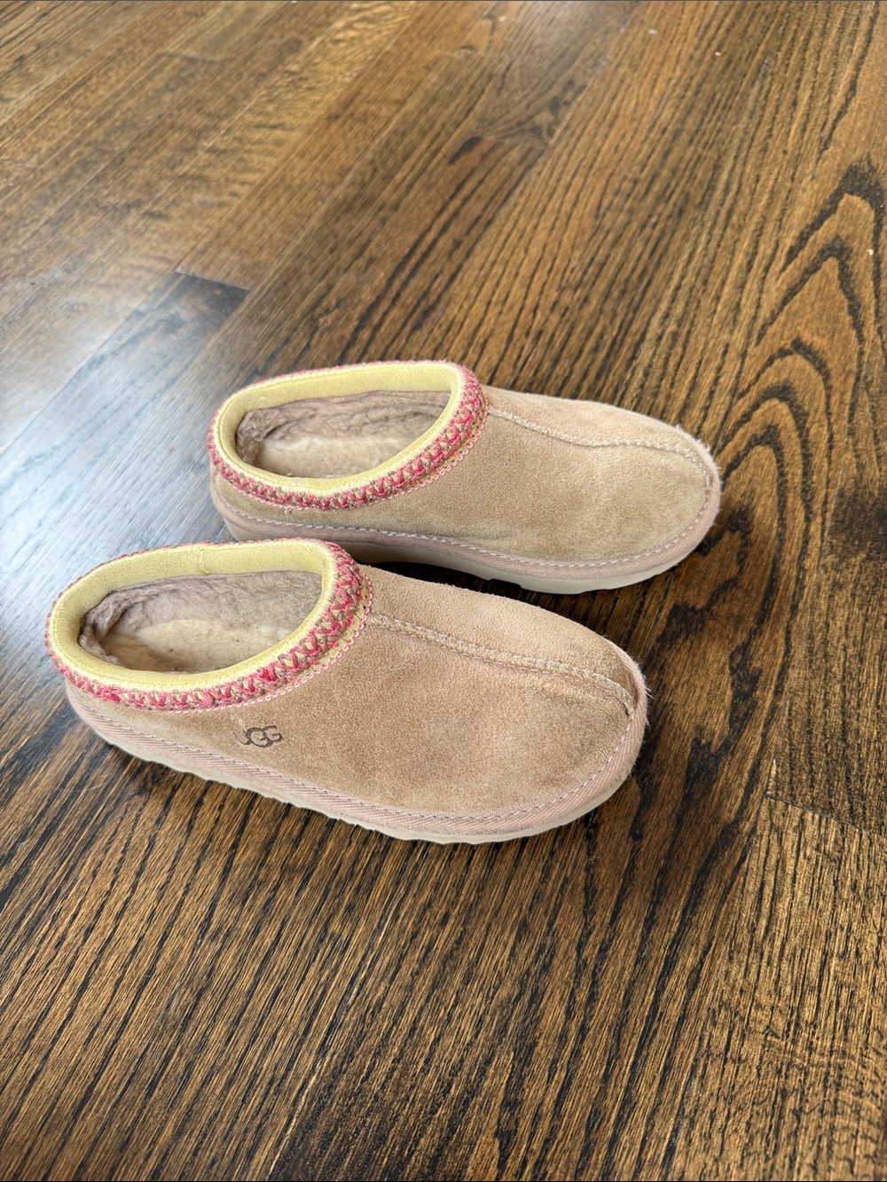 Girls UGG Kids Tan Tasman Suede Slippers with Pink Trim Birch size 1 Girls